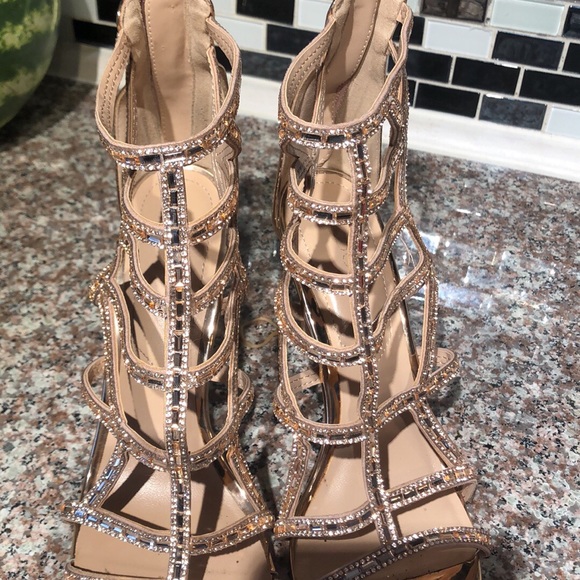 High heels - Picture 5 of 7